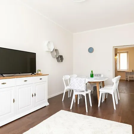 Gonsiori, 2 Bedroom, Cozy * Reval